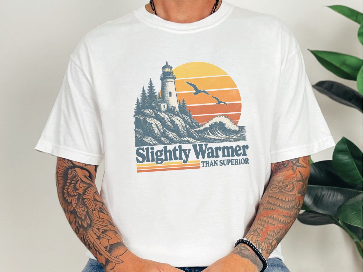 Retro Lighthouse Sunset Waves Vintage Lake Tee Great Lakes Gift