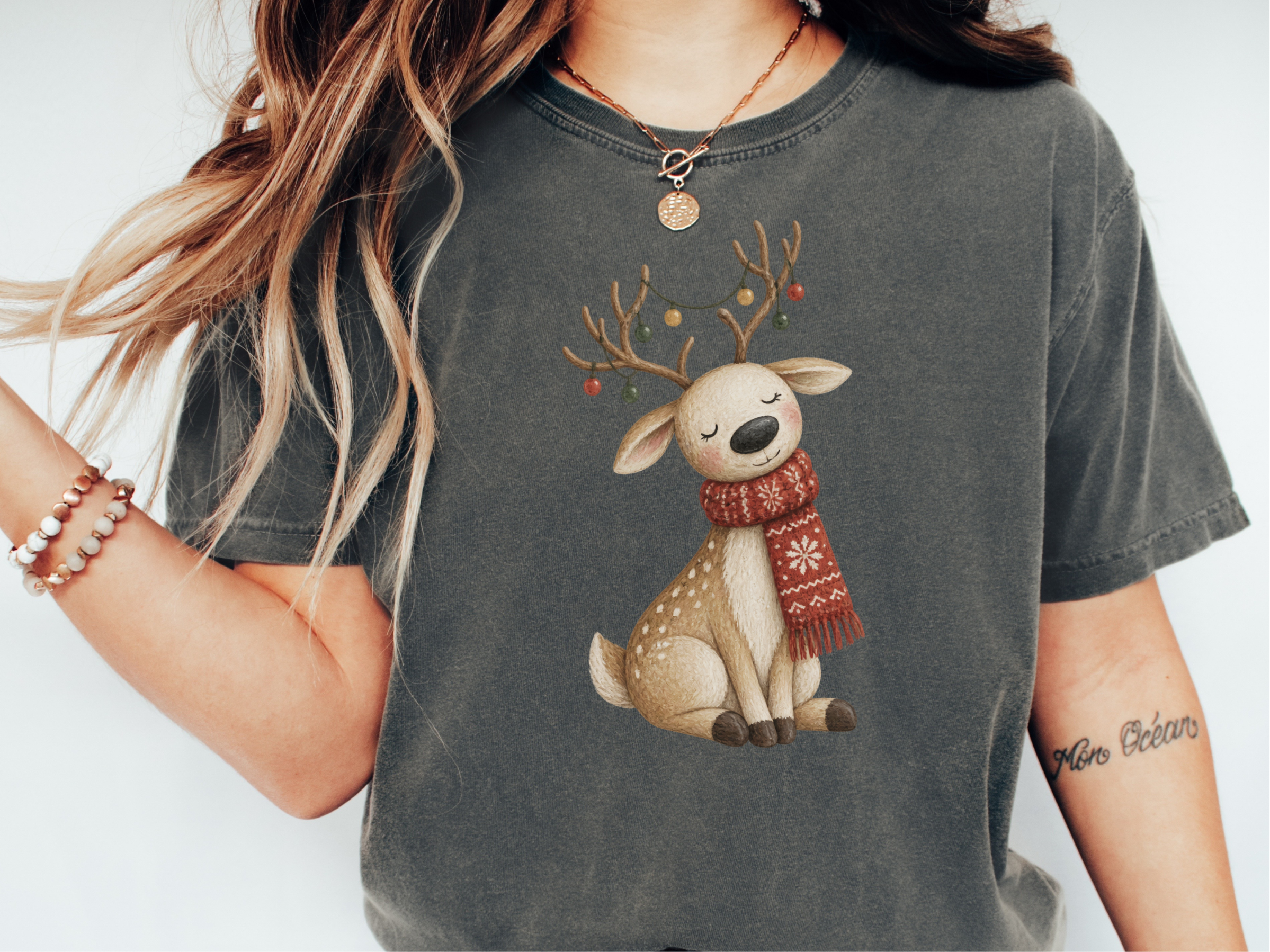 Sitting Reindeer Christmas Scarf