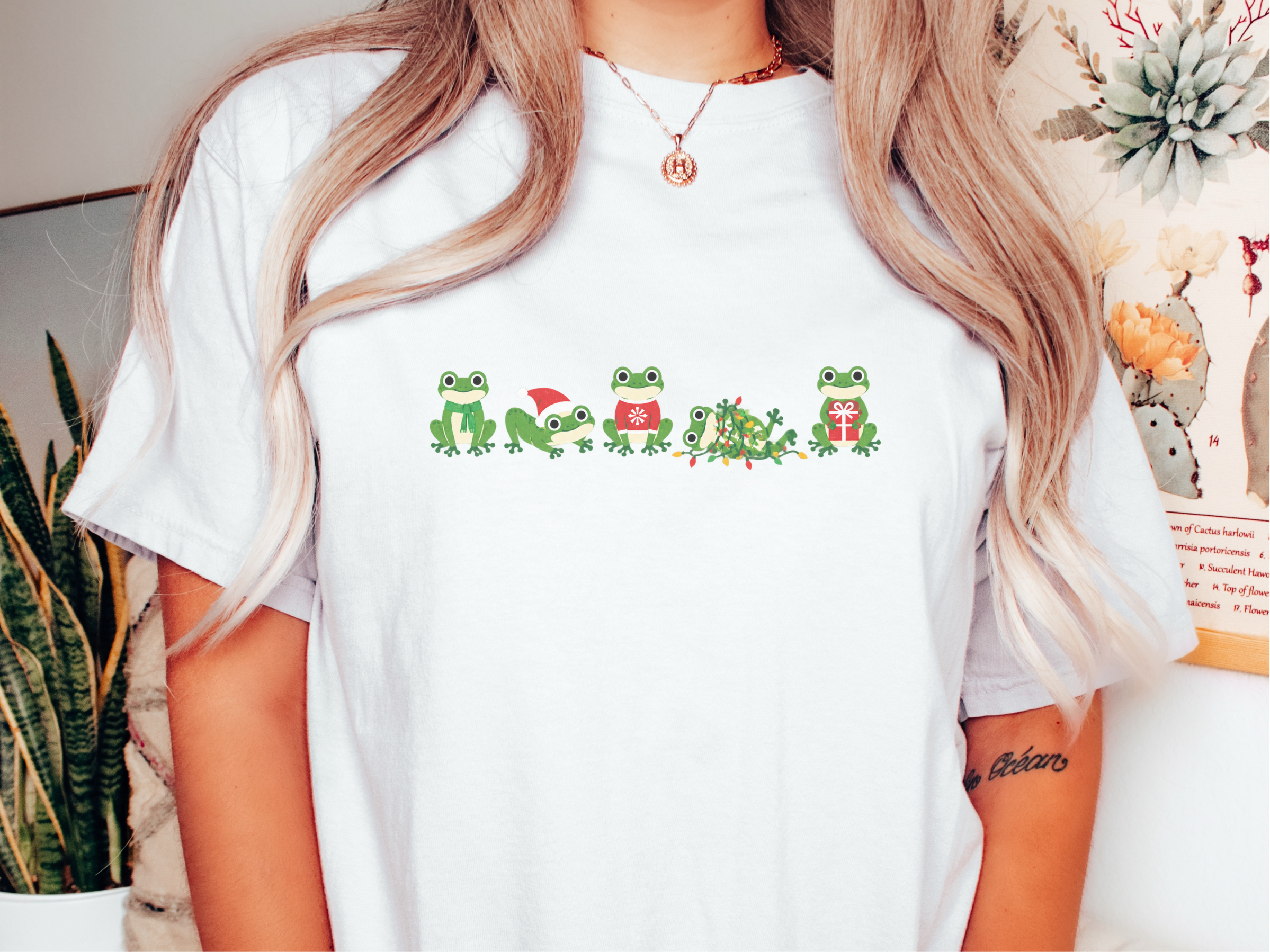 Sir Froggy Christmas Lineup funny shirt - photo 1