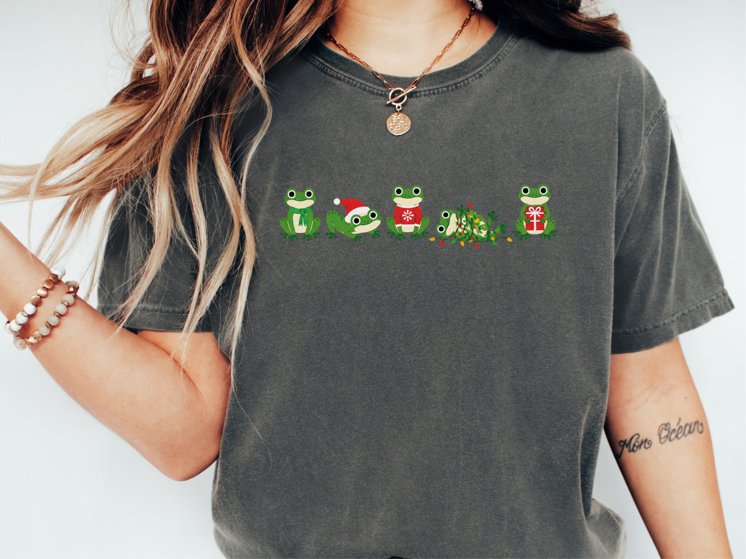 Sir Froggy Christmas Lineup funny shirt - photo 2