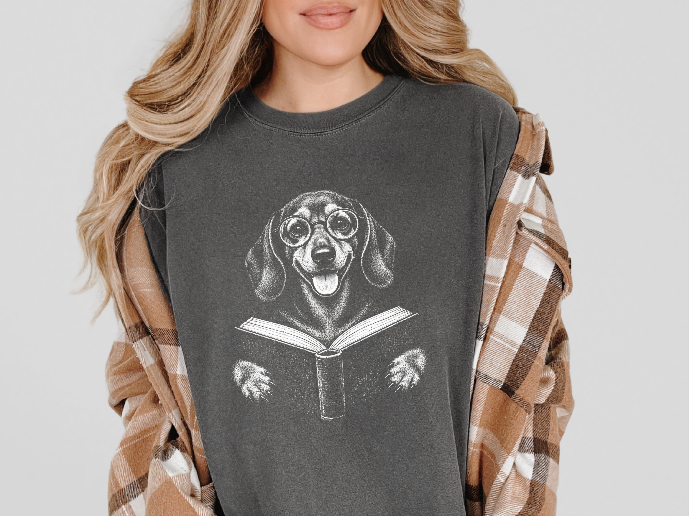 Reading Dachshund With Glasses doodle dog shirt - photo 4