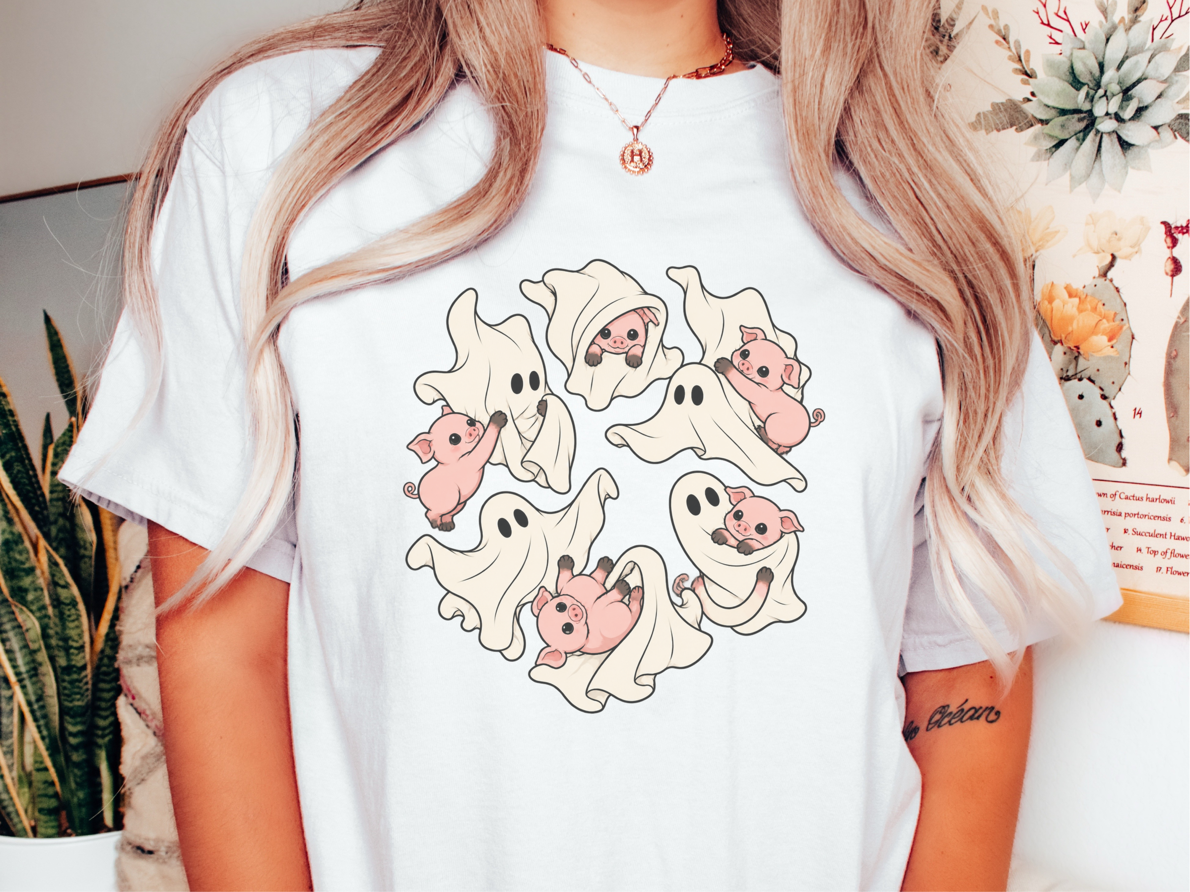 Cute Ghost Playing With Pig funny shirt - photo 1